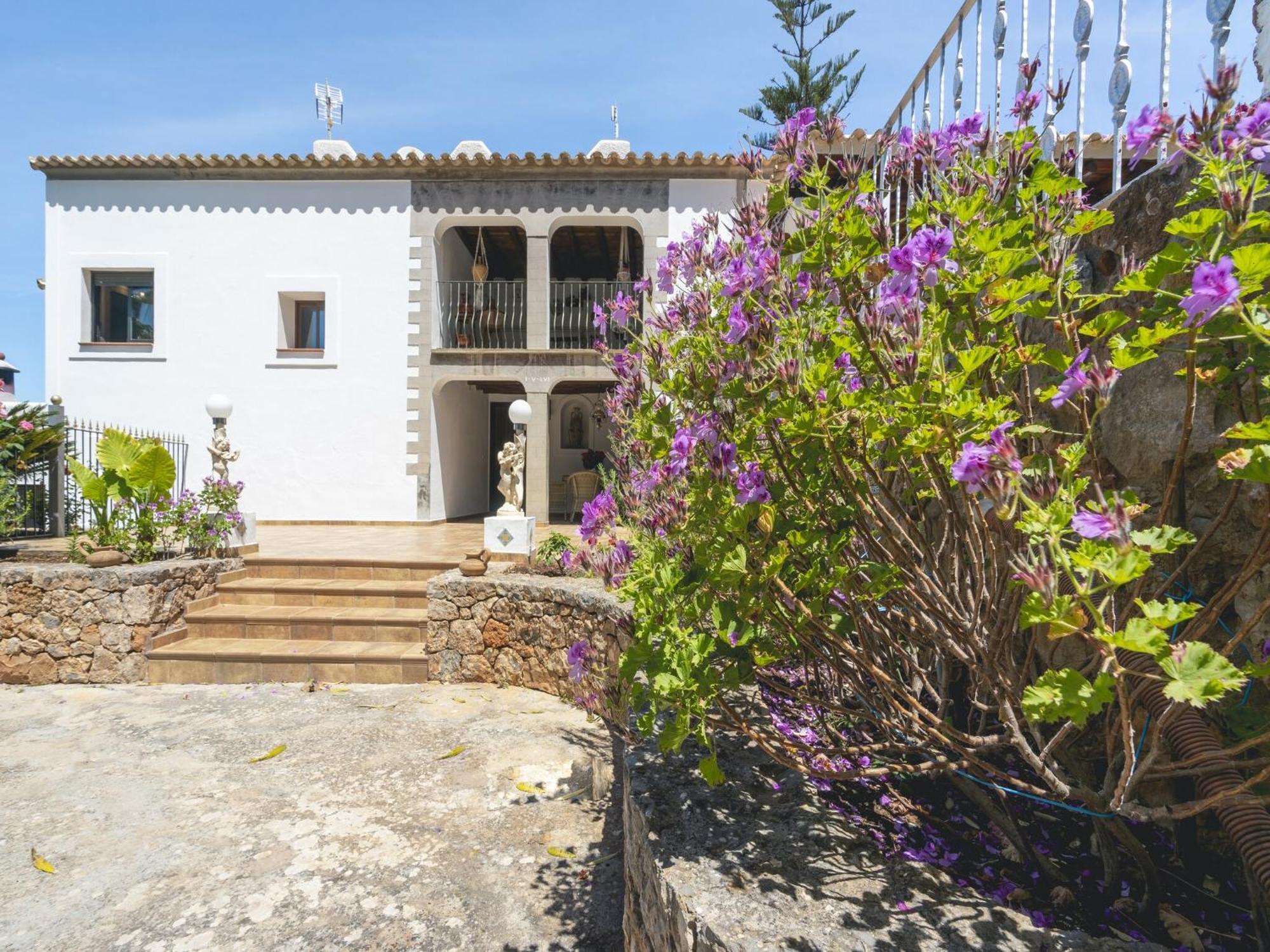 Mansion In With Private Pool Holiday home