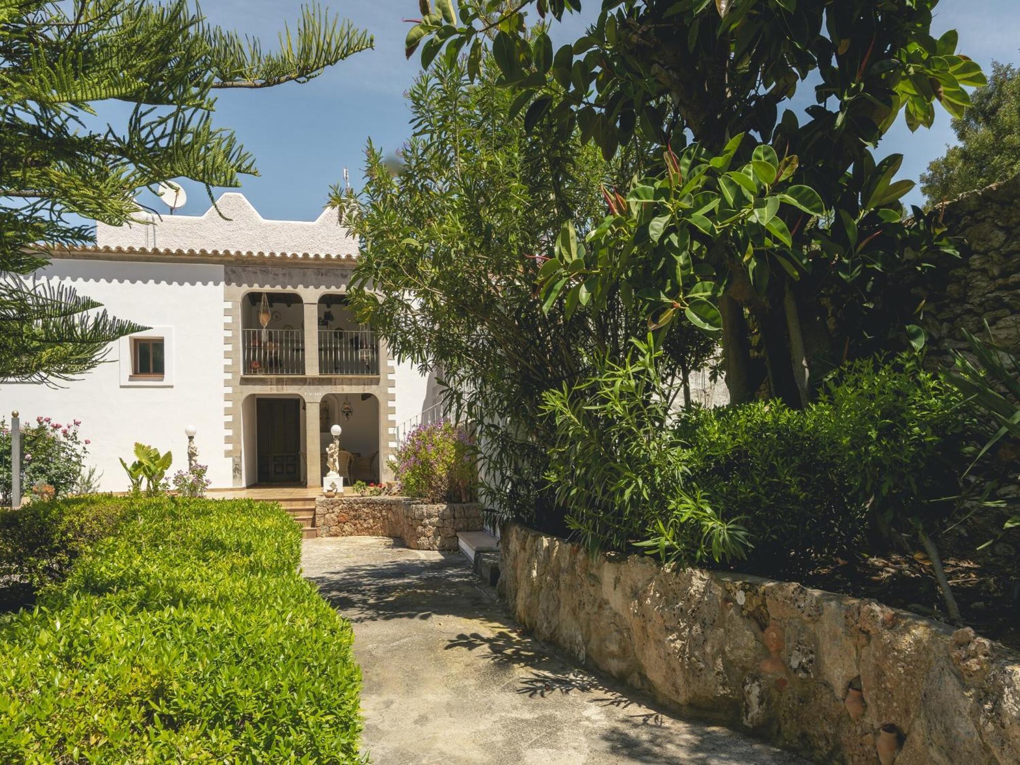 Mansion In With Private Pool