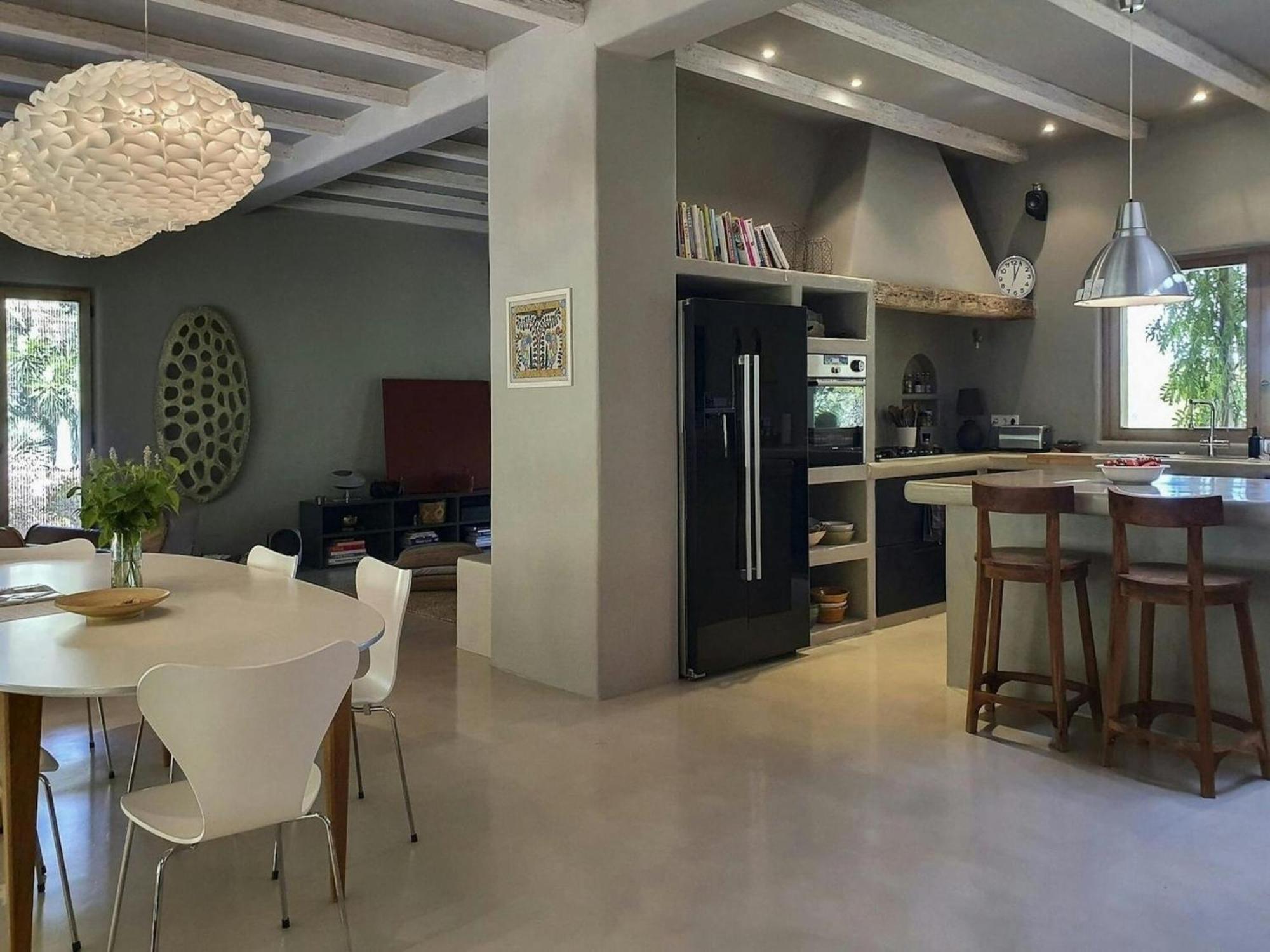 With Wooden-beamed Patio * Santa Gertrudis (Ibiza)