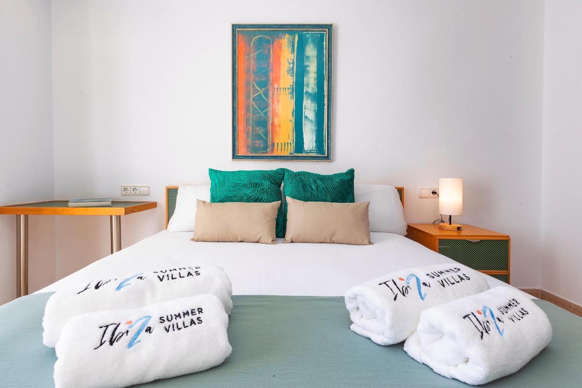 Near Ibiza Town Sleeps 8 - Fluxa Villa Can Furnet