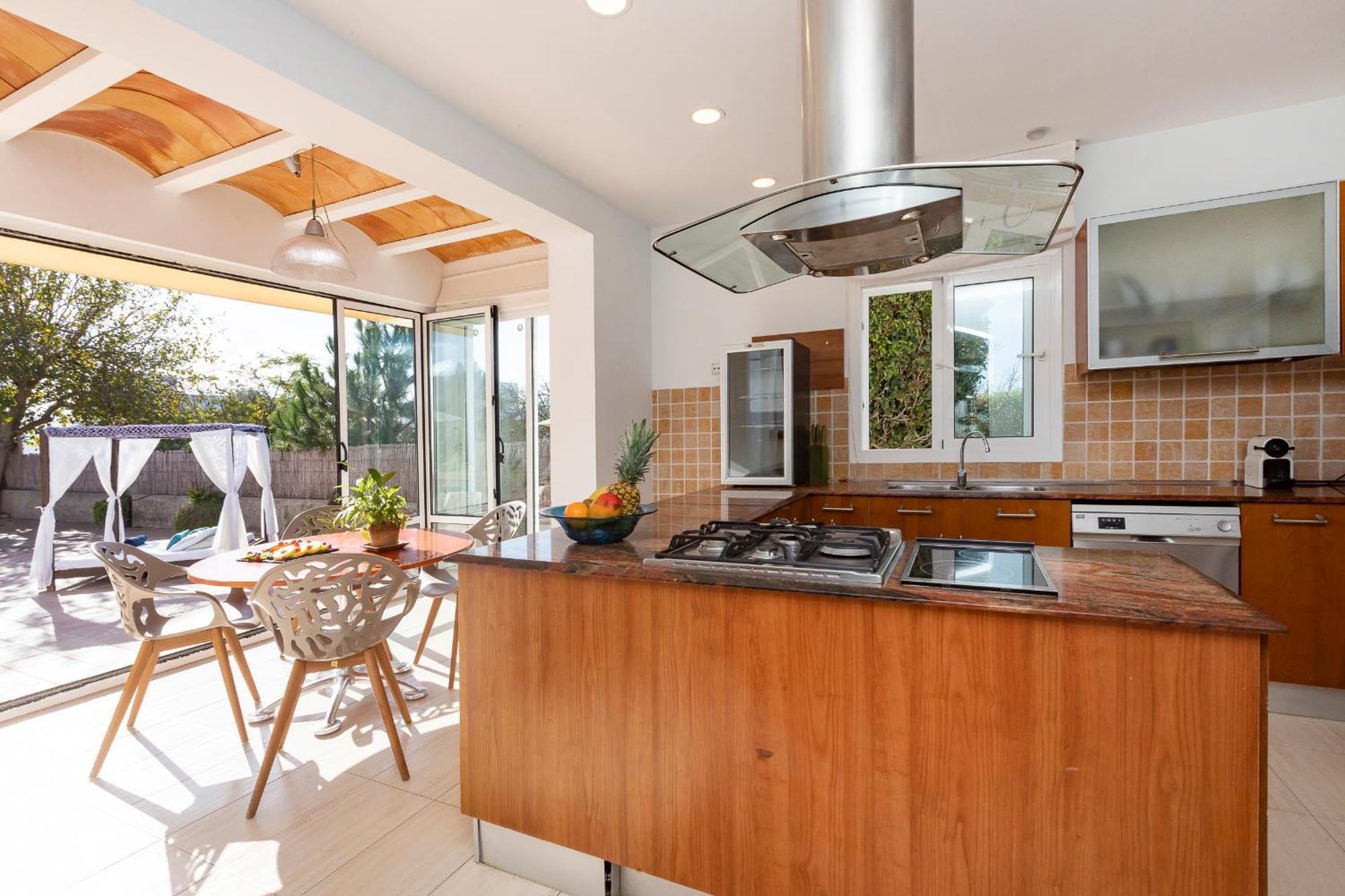 Villa Near Ibiza Town Sleeps 8 - Fluxa