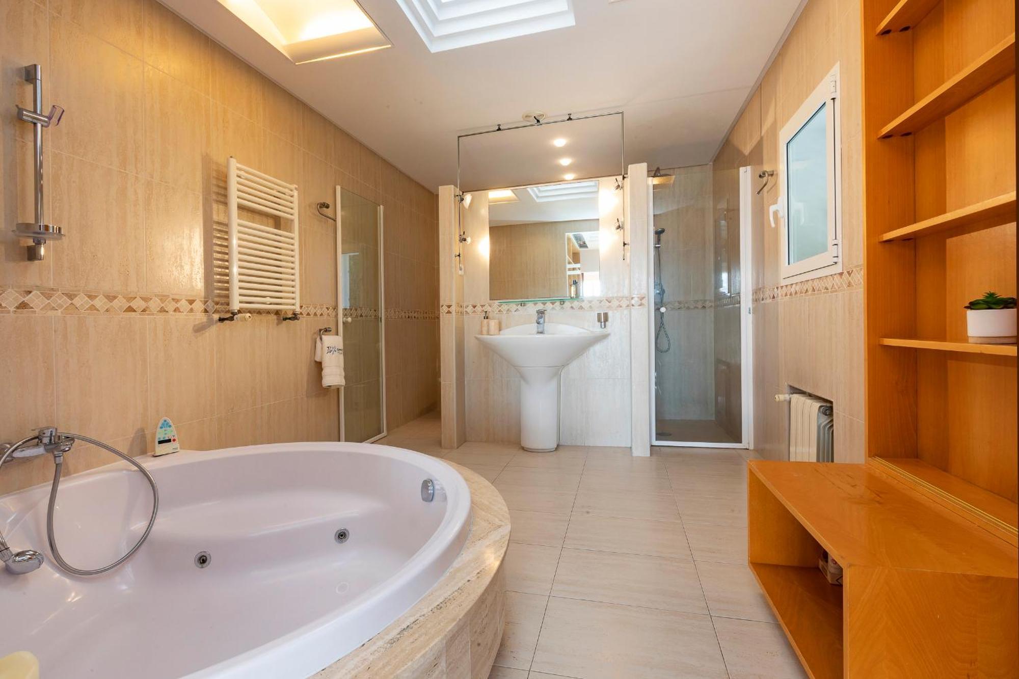 Near Ibiza Town Sleeps 8 - Fluxa Villa Can Furnet