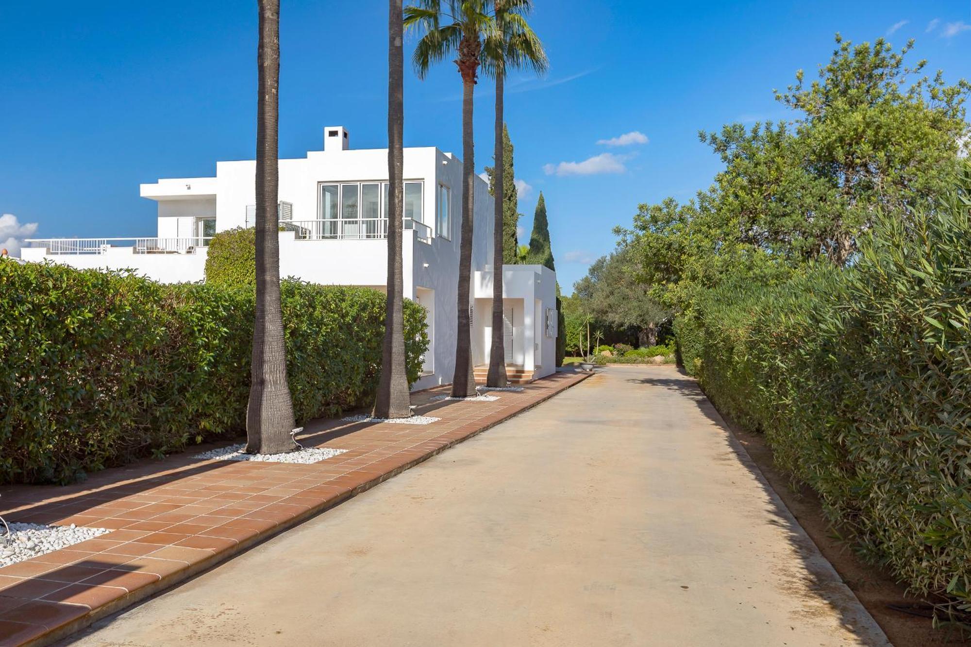 Near Ibiza Town Sleeps 8 - Fluxa