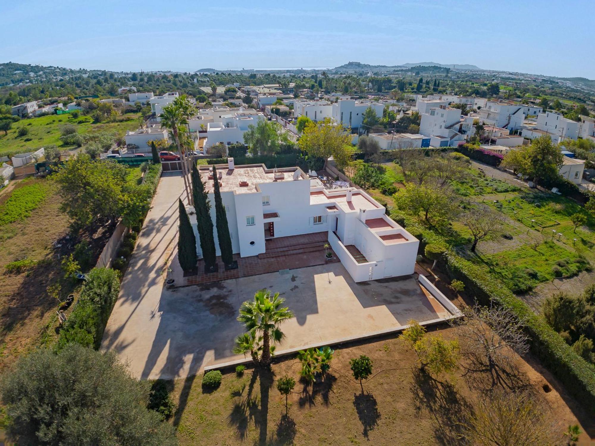 Near Ibiza Town Sleeps 8 - Fluxa