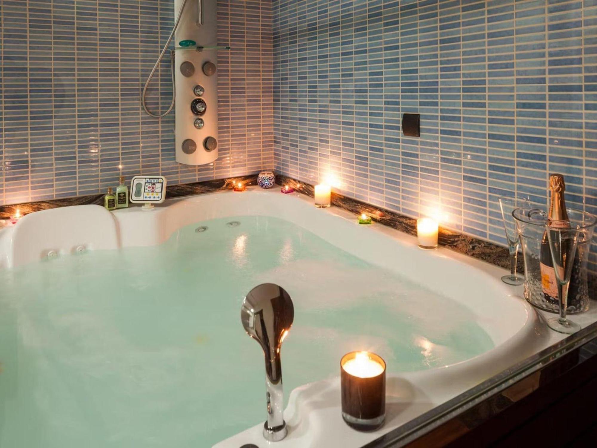 Unique With Outdoor Hot Tub *