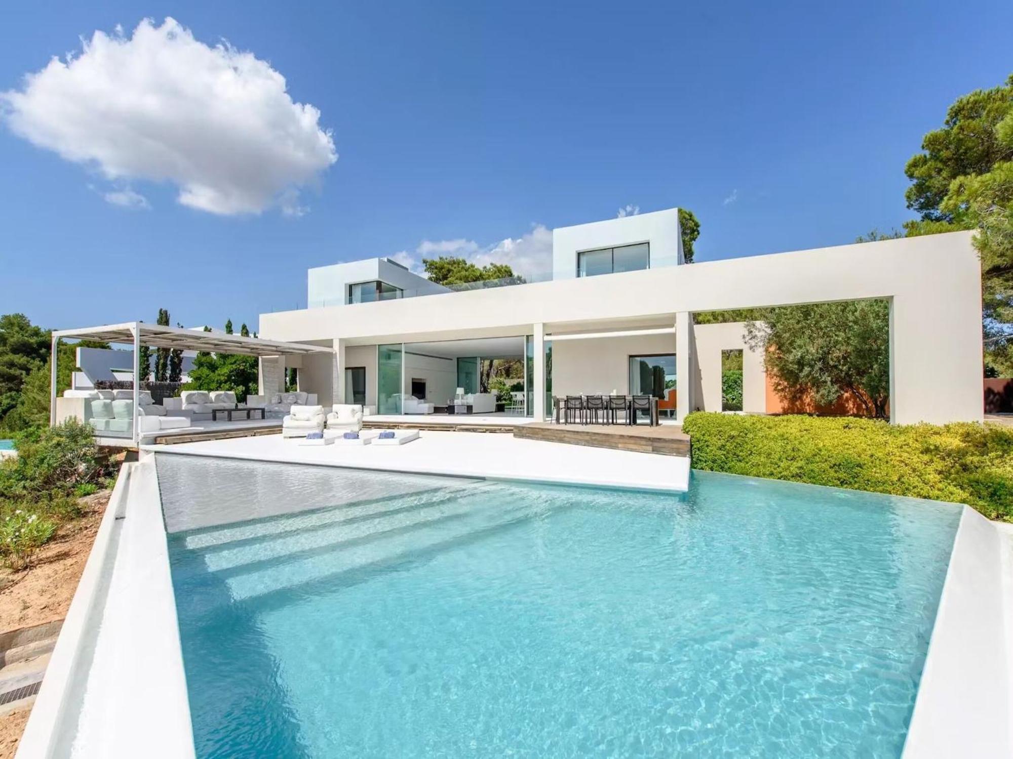 Stylish With Infinity Pool San José