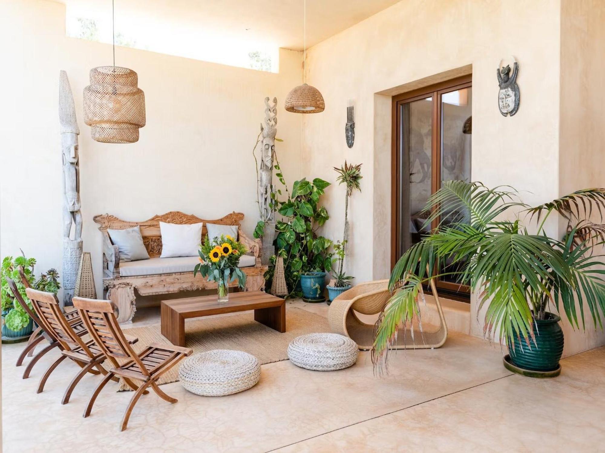 Villa Stunning With Gardens Sant Josep de sa Talaia