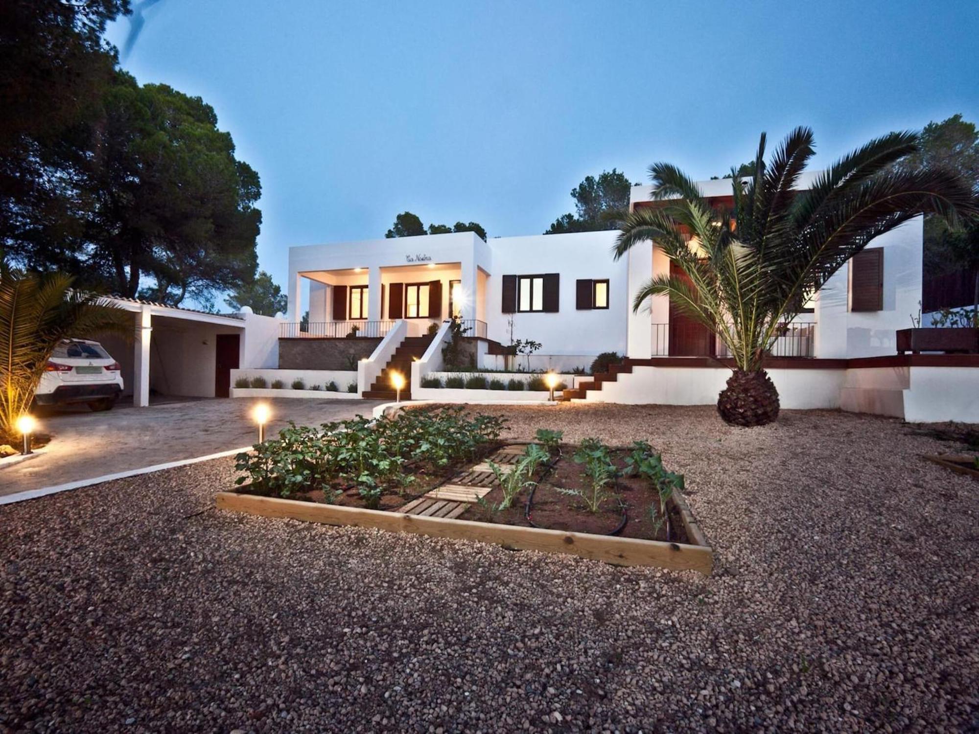 Beachfront With Saltwater Pool Holiday home Sant Josep de sa Talaia