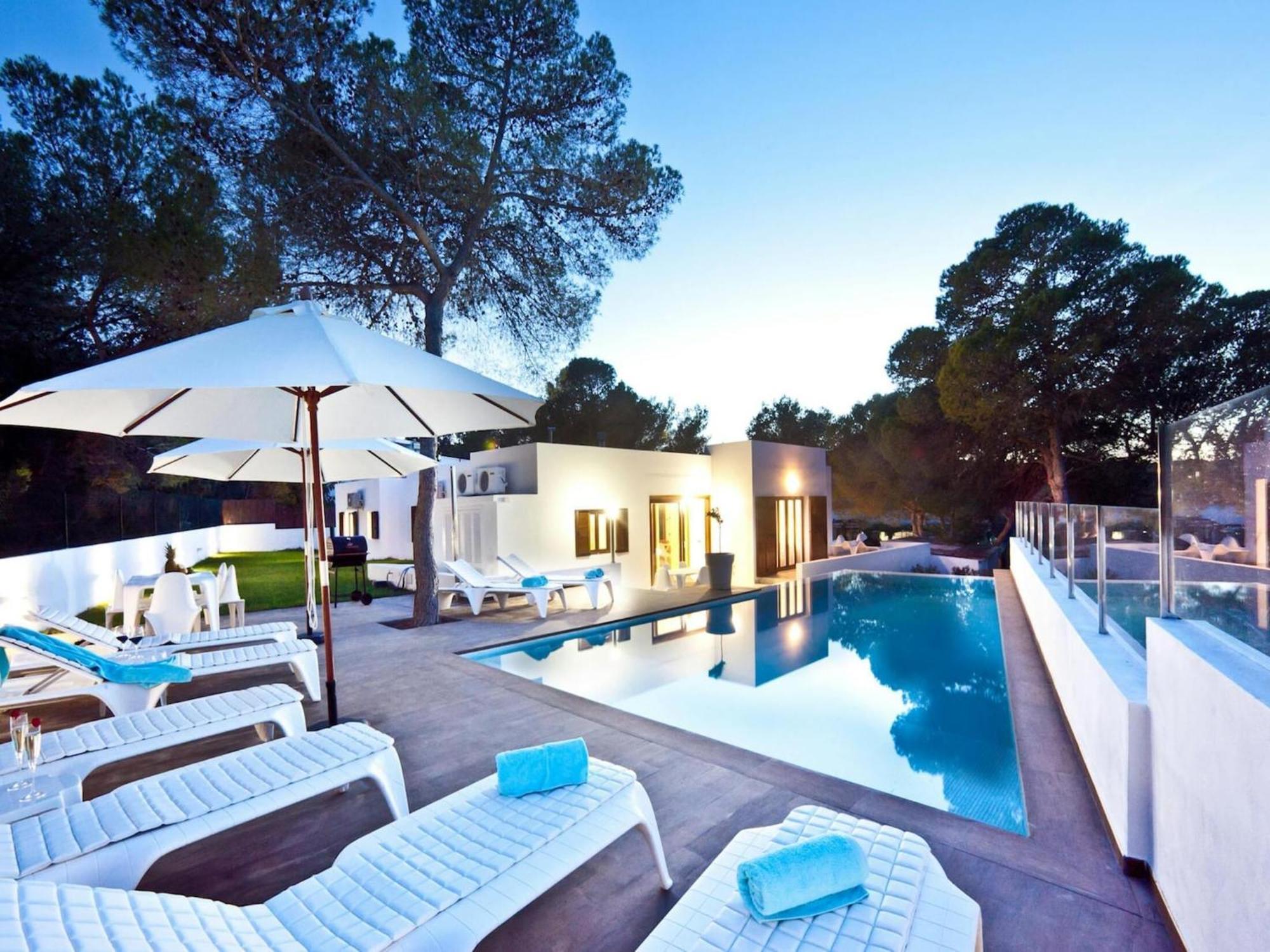 Holiday home Beachfront With Saltwater Pool Sant Josep de sa Talaia