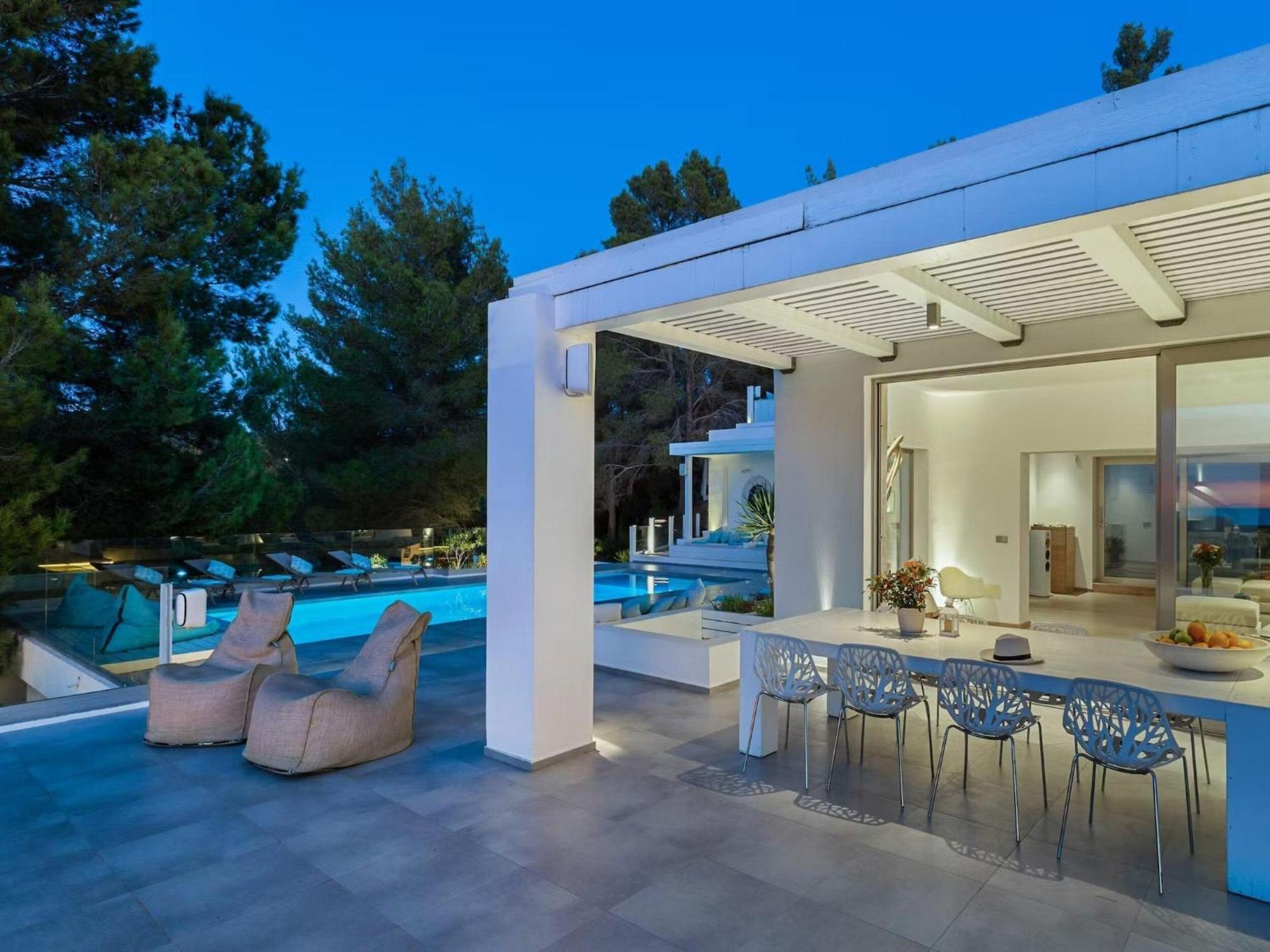 Villa With Fitness Area *
