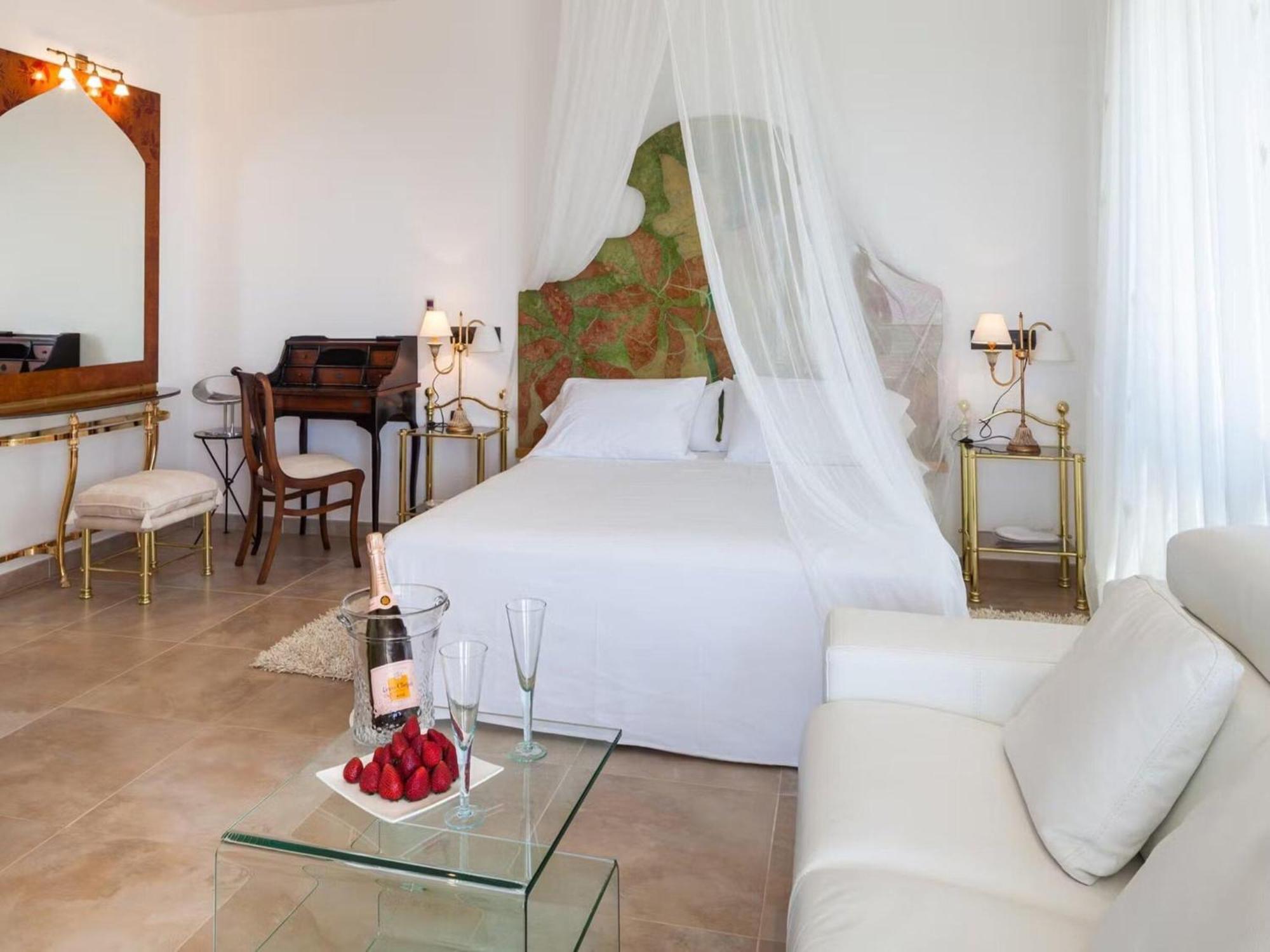 Villa With Direct Sea Access