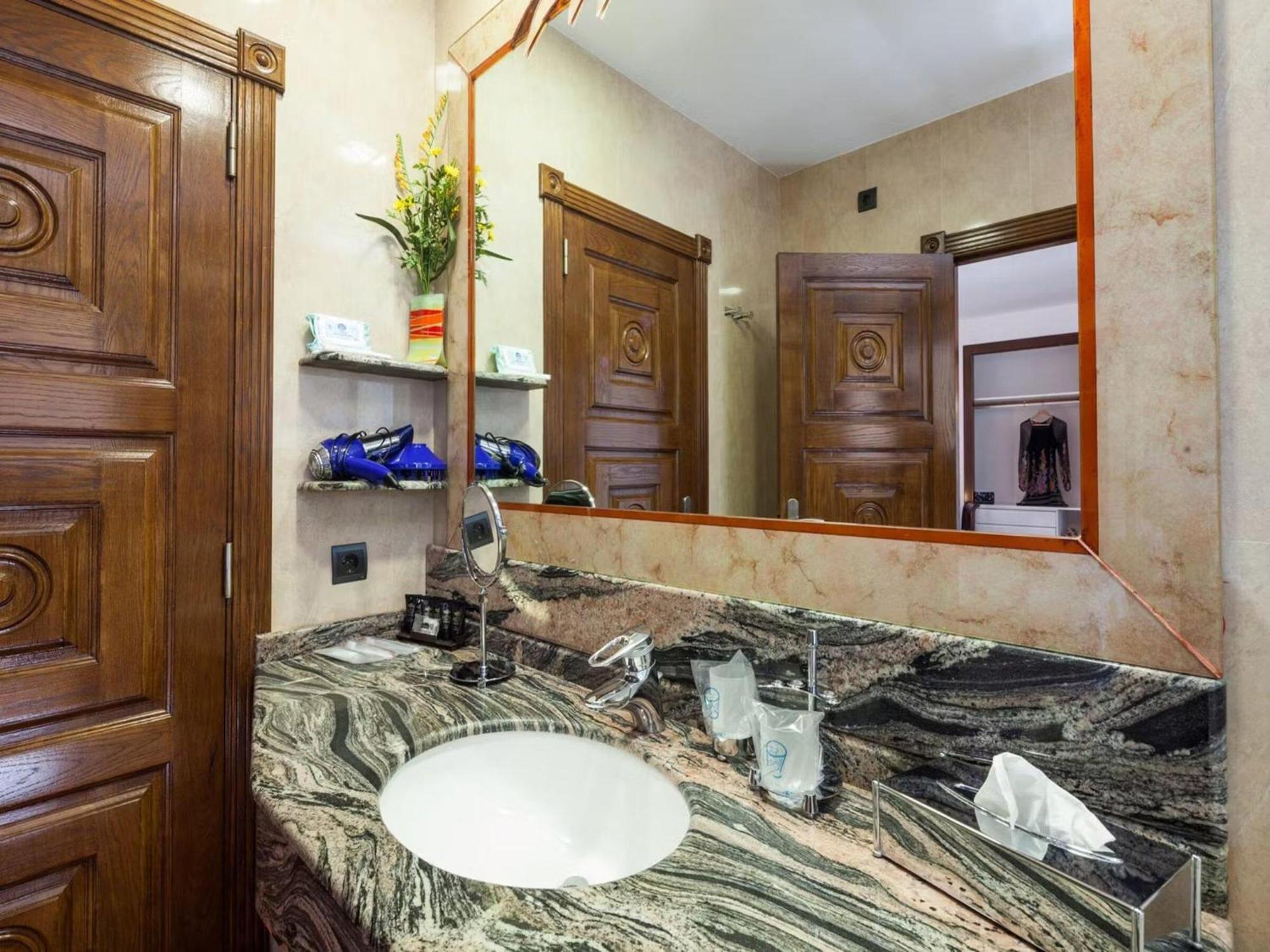 Villa With Direct Sea Access *