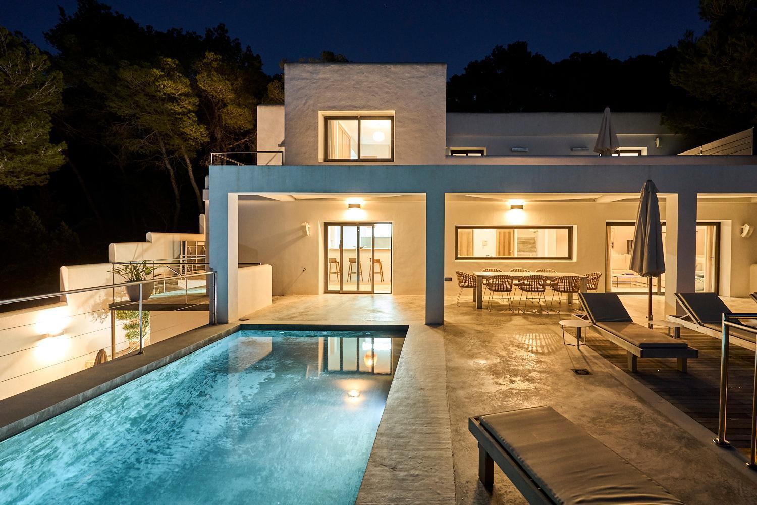 In Cala Salada Sleeps 14 San Antonio (Ibiza)