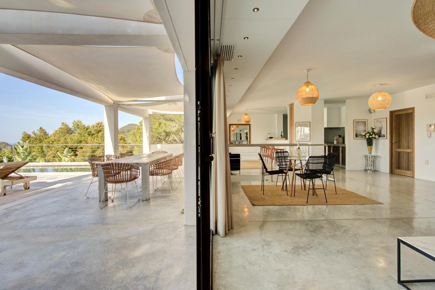 In Cala Salada Sleeps 14 * San Antonio (Ibiza)