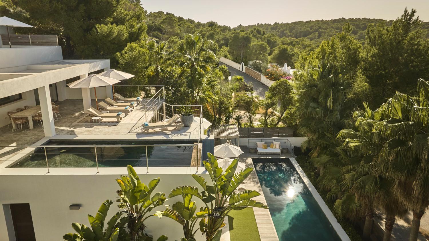 In Cala Salada Sleeps 14 Villa