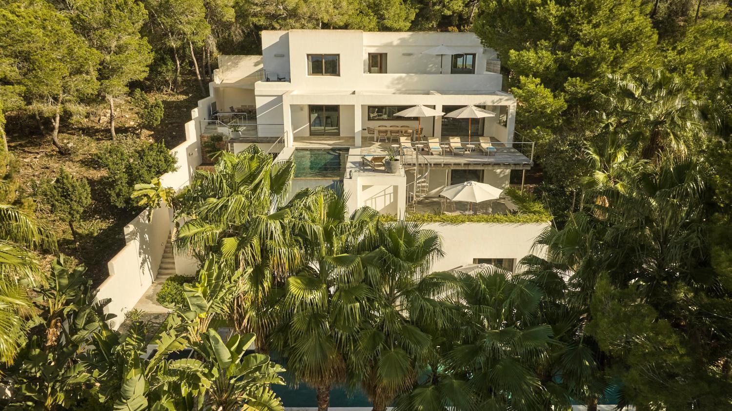 Villa In Cala Salada Sleeps 14