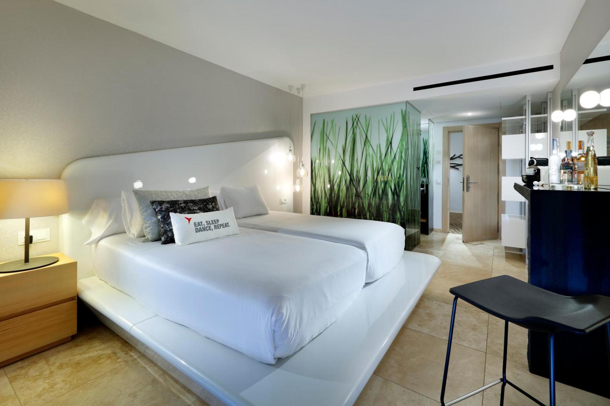 Ushuaia Ibiza - Adults Only - Club Entrance Included