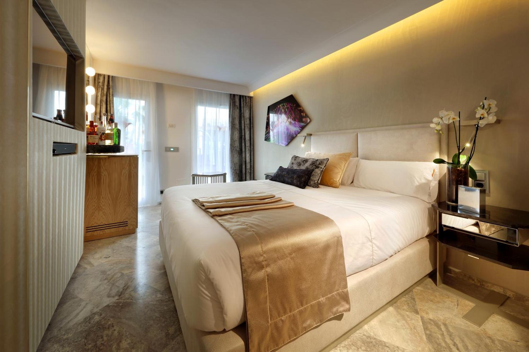 Hotel Ushuaia Ibiza - Adults Only - Club Entrance Included 5*