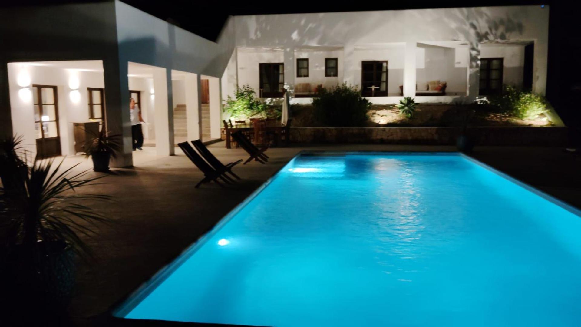 Luxury Arenas * San José