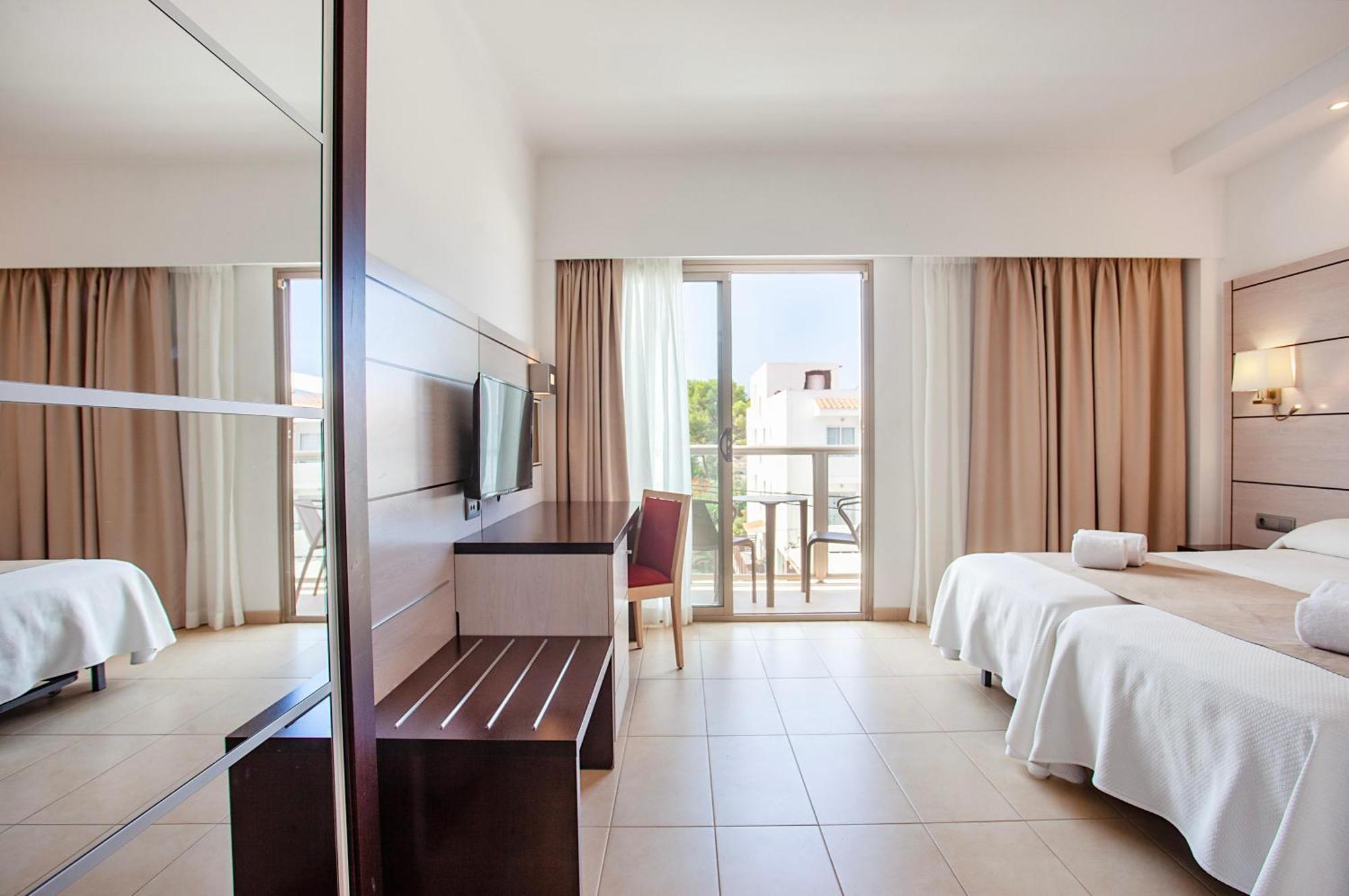Hotel Puchet Ibiza 3*