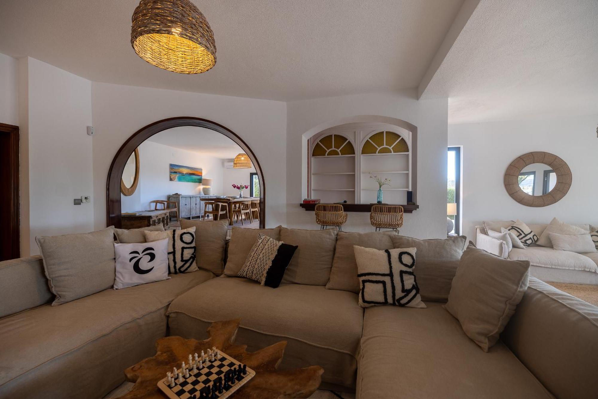Ravi By Eivillas Villa