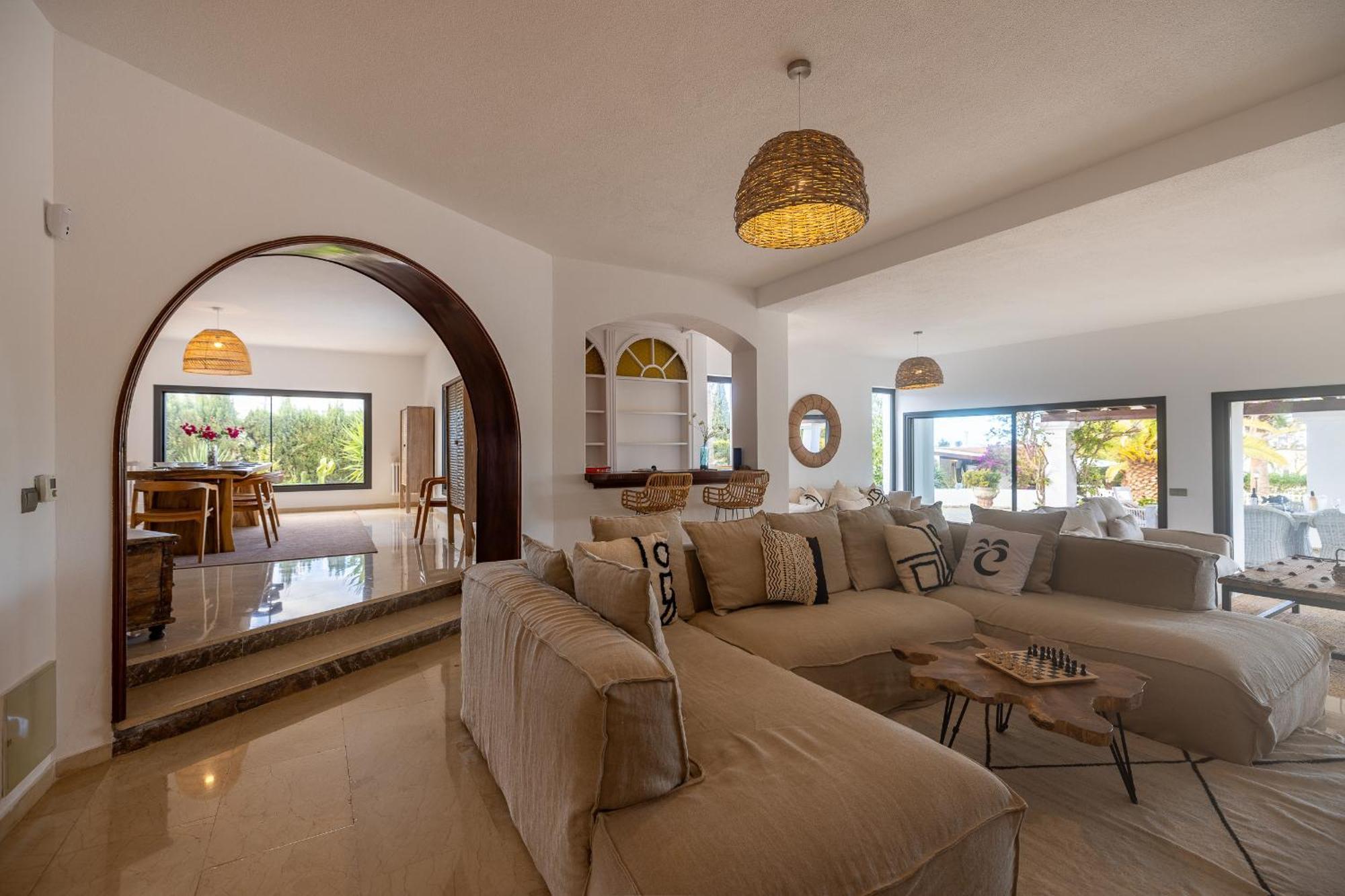 Villa Ravi By Eivillas