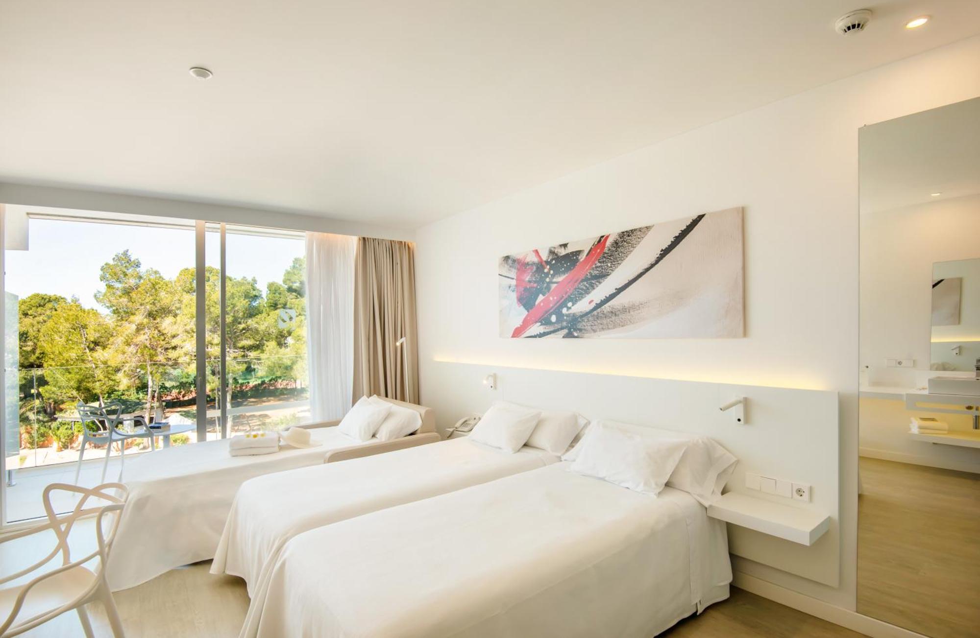 Hotel Els Pins & 4*
