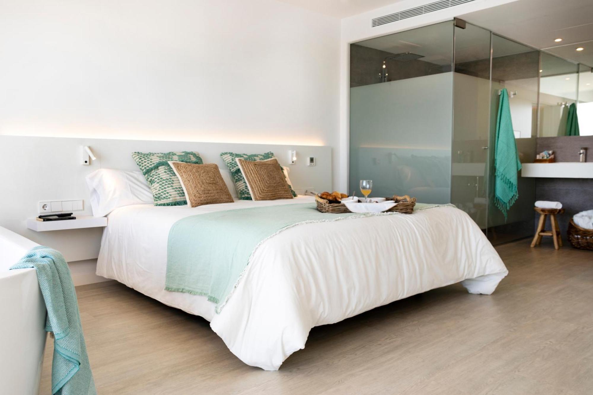 Els Pins & - Emar San Antonio (Ibiza)