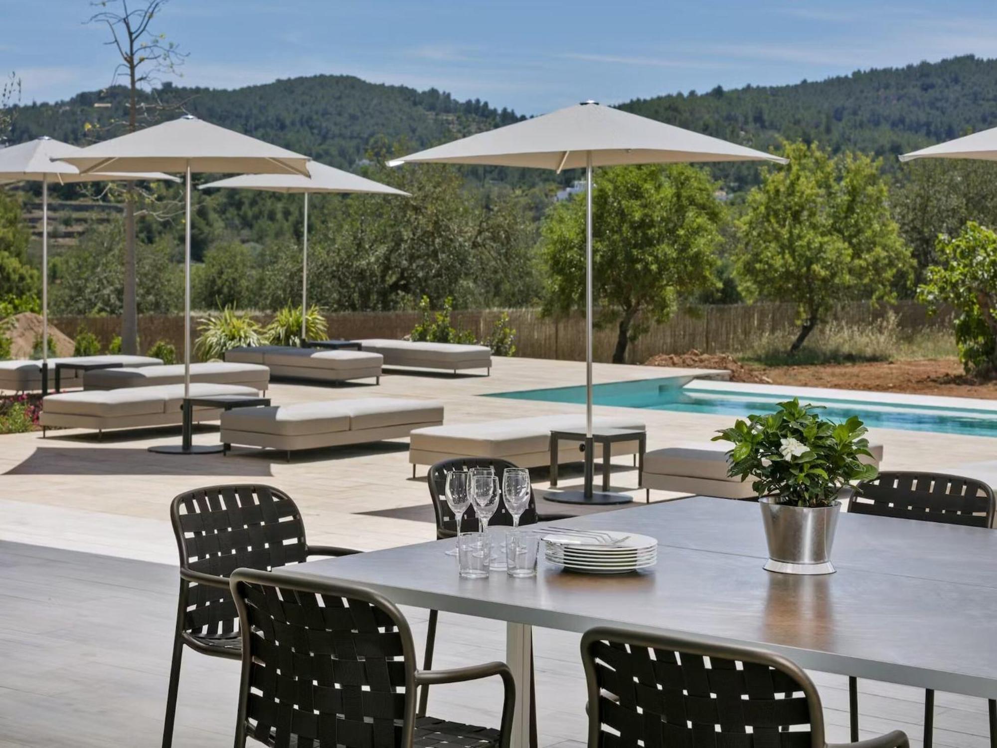 Countryside With Outdoor Space *