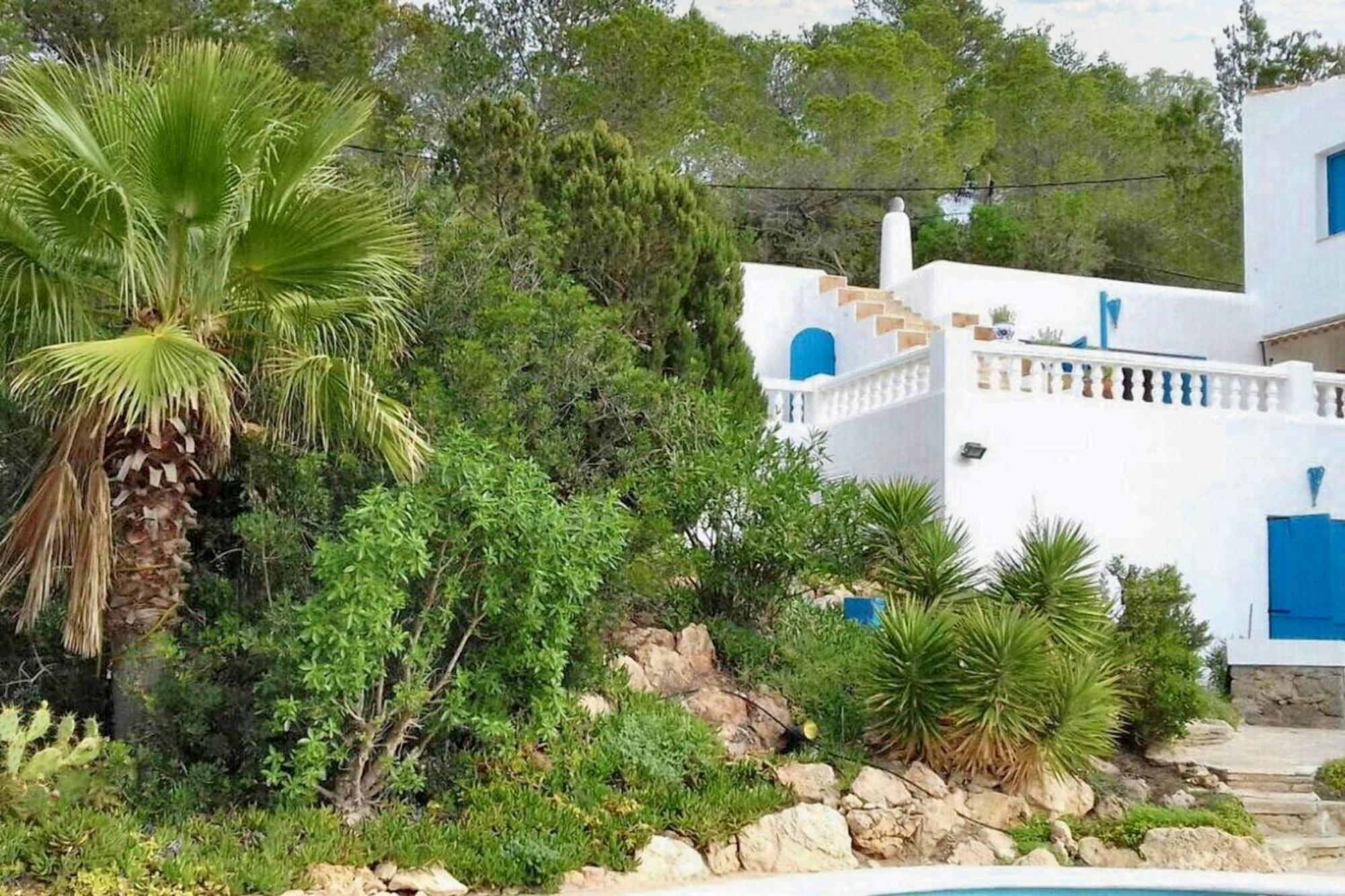 Sophisticated Villa: Private Pool Retreat In Sant Josep Pousada *