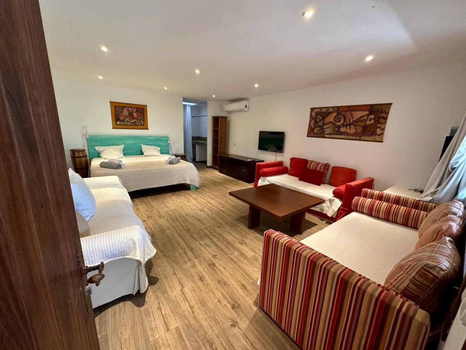 Calyssa Luxury Near Center Villa
