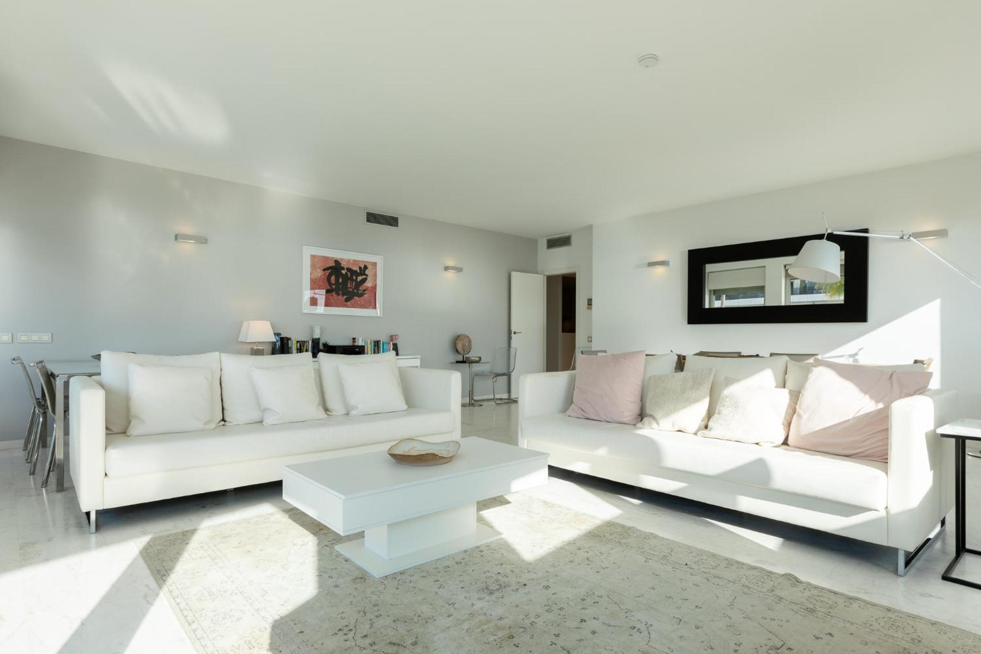 Plaja D En Bossa 4 Bedroom With Pool, Sea View & Only 8mins Drive To Airport