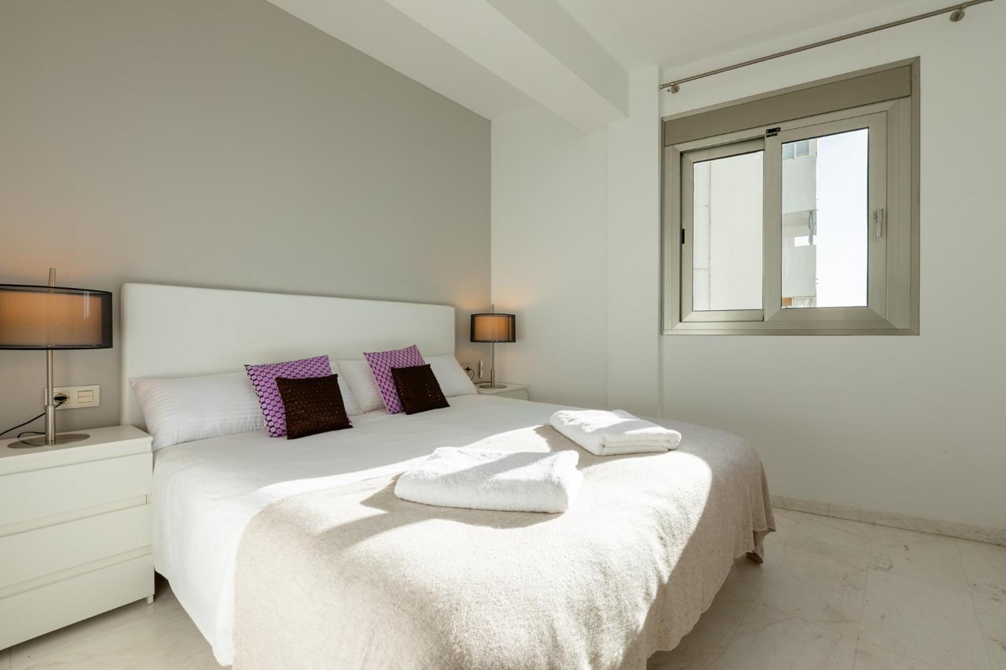 Apartment Plaja D En Bossa 4 Bedroom With Pool, Sea View & Only 8mins Drive To Airport