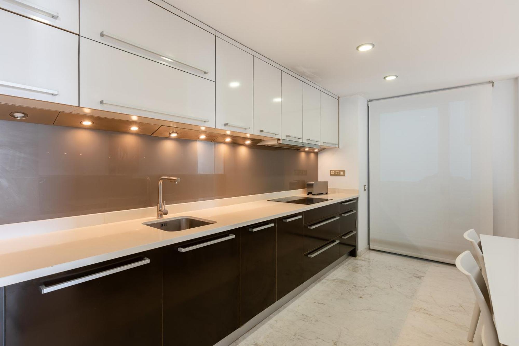 Plaja D En Bossa 4 Bedroom With Pool, Sea View & Only 8mins Drive To Airport *