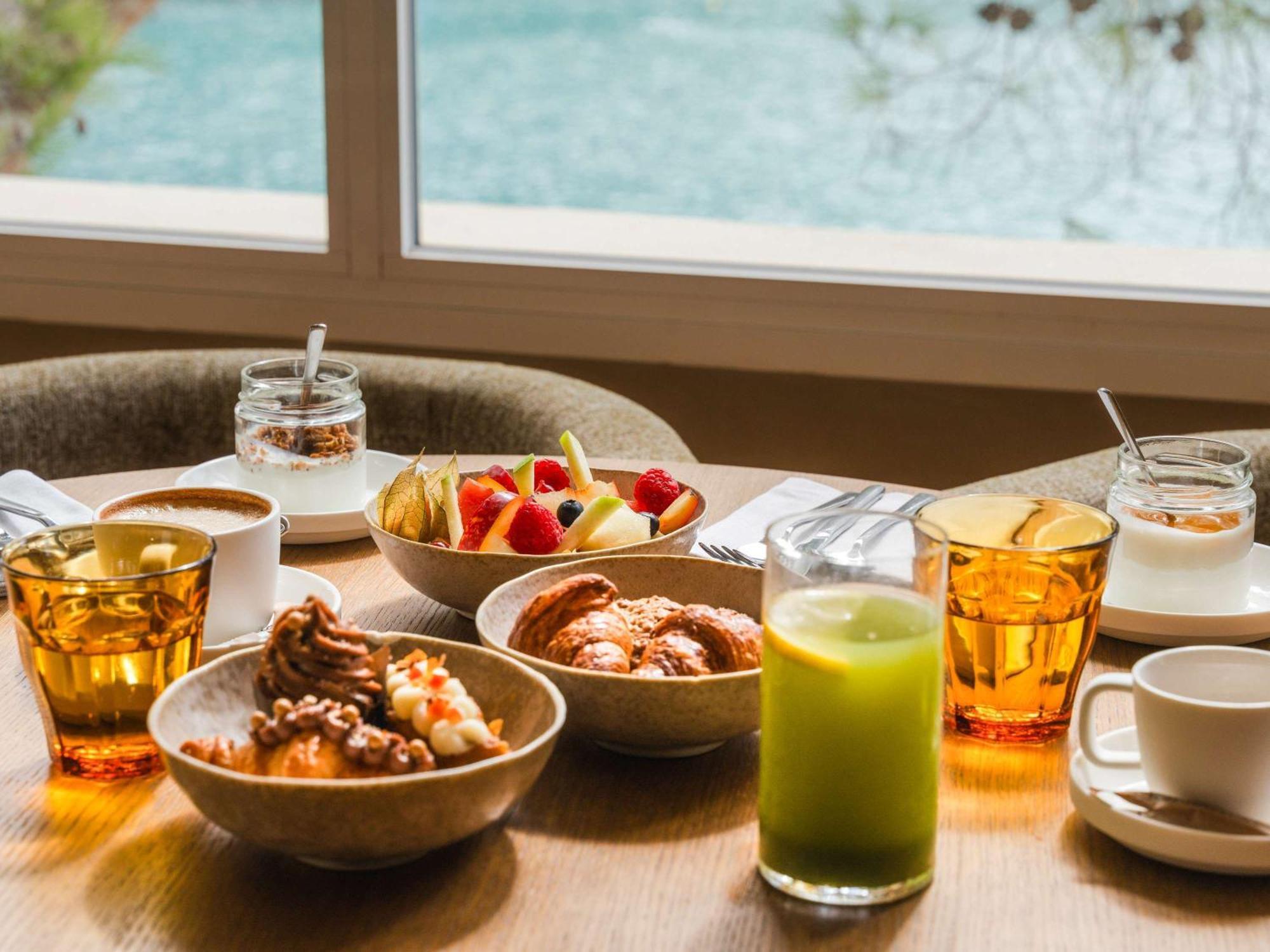 Mondrian Ibiza Cala Llonga (Ibiza)