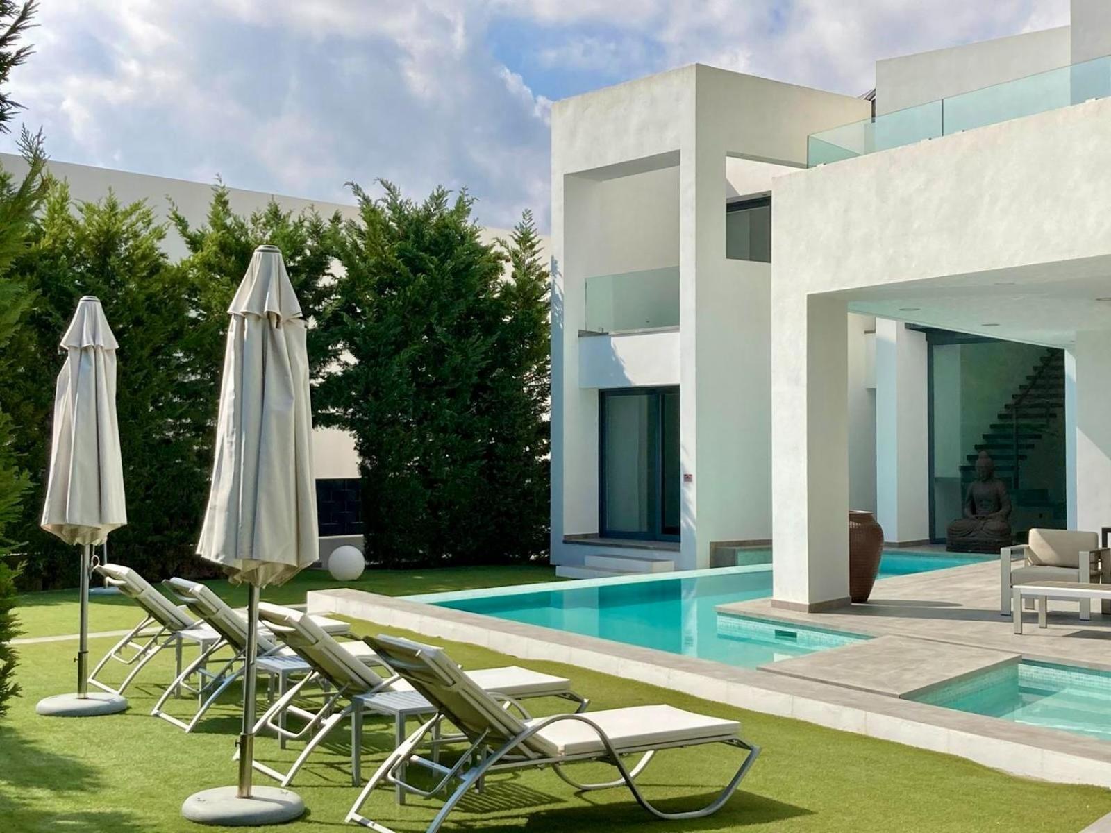 Lux Mar Villa *