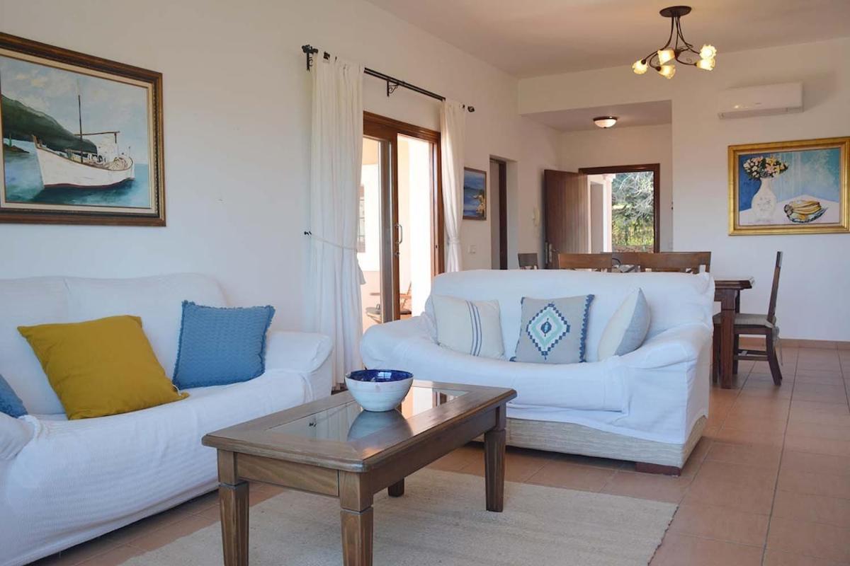 Charming Traditional Sea View Villa