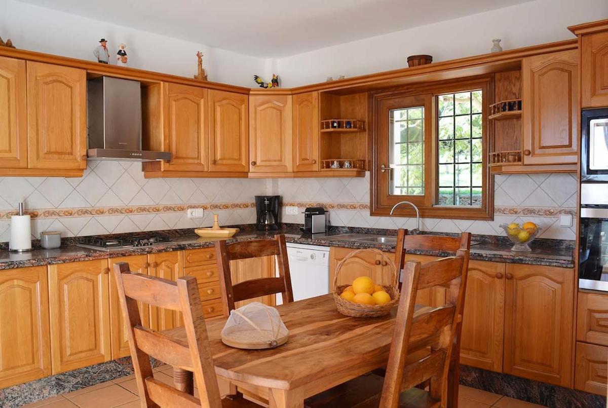 Charming Traditional Sea View Villa