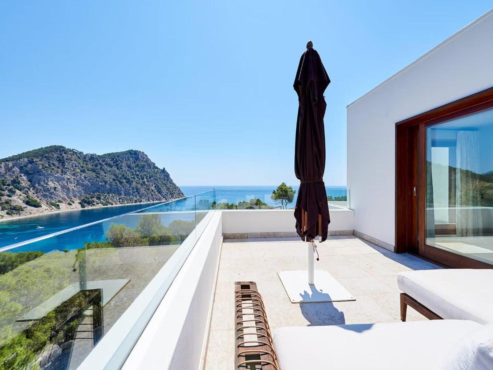 Villa Magnificent In Luxurious Retreat