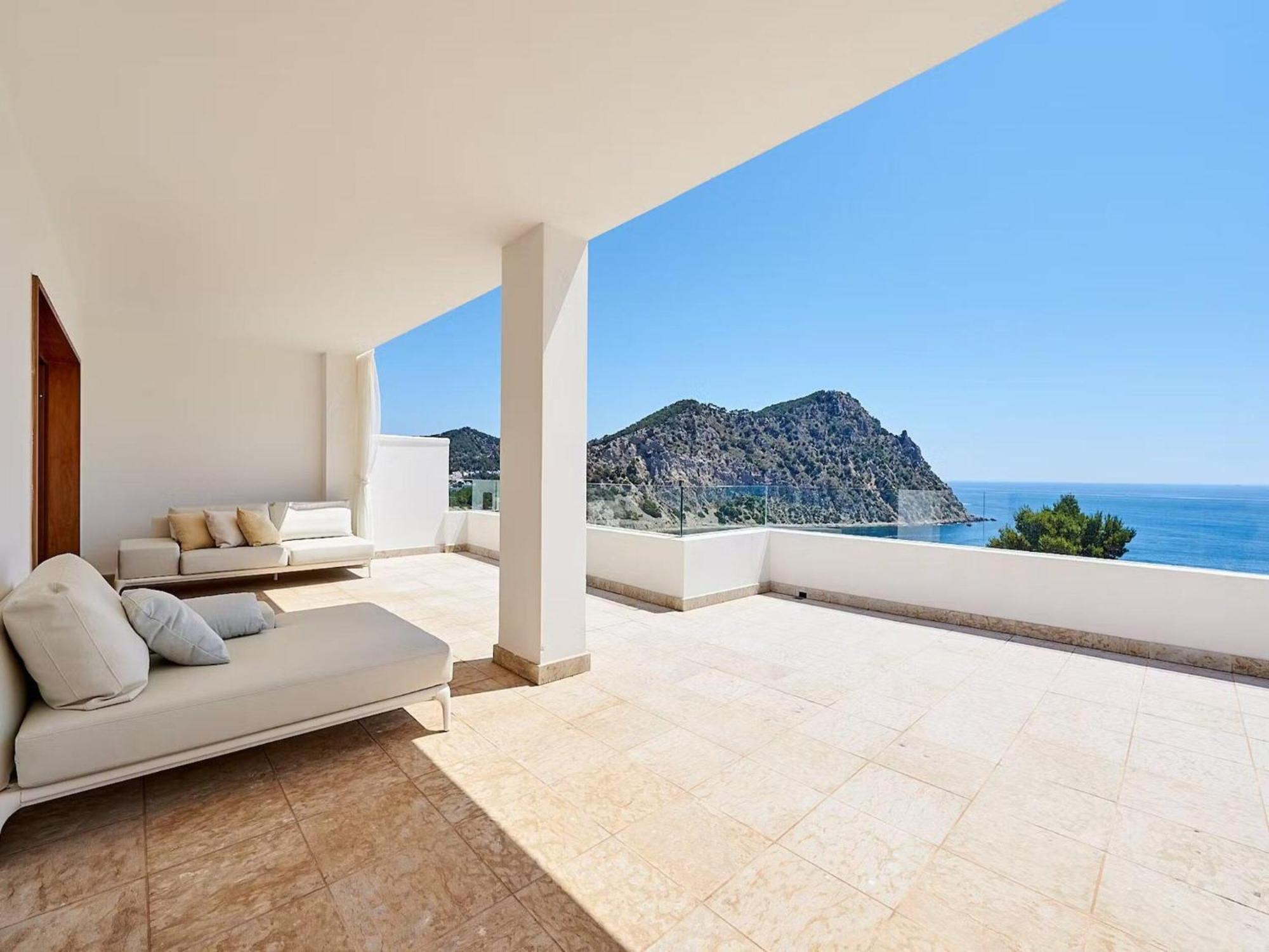 Villa Magnificent In Luxurious Retreat Cala Llonga (Ibiza)
