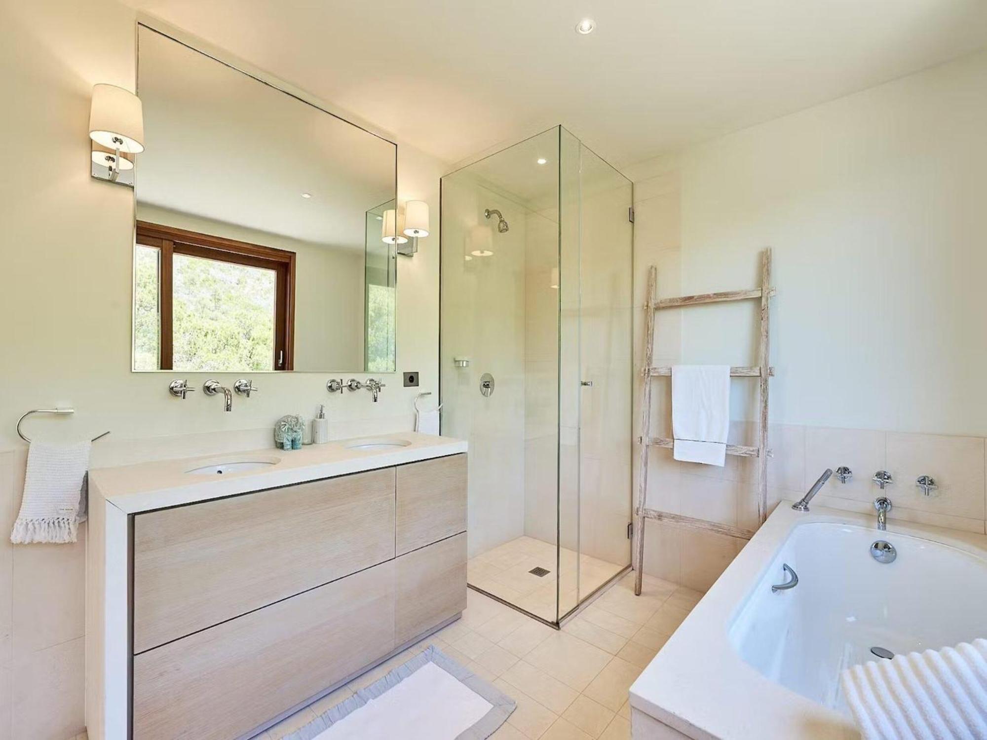 Villa Magnificent In Luxurious Retreat *