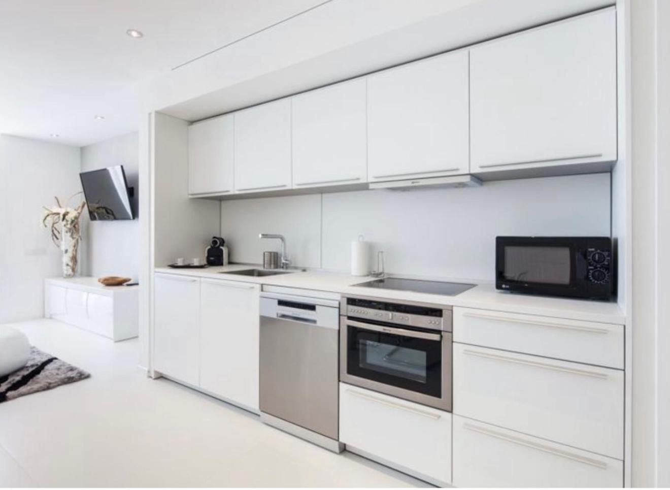 Luxury White Botafoch Apartment *