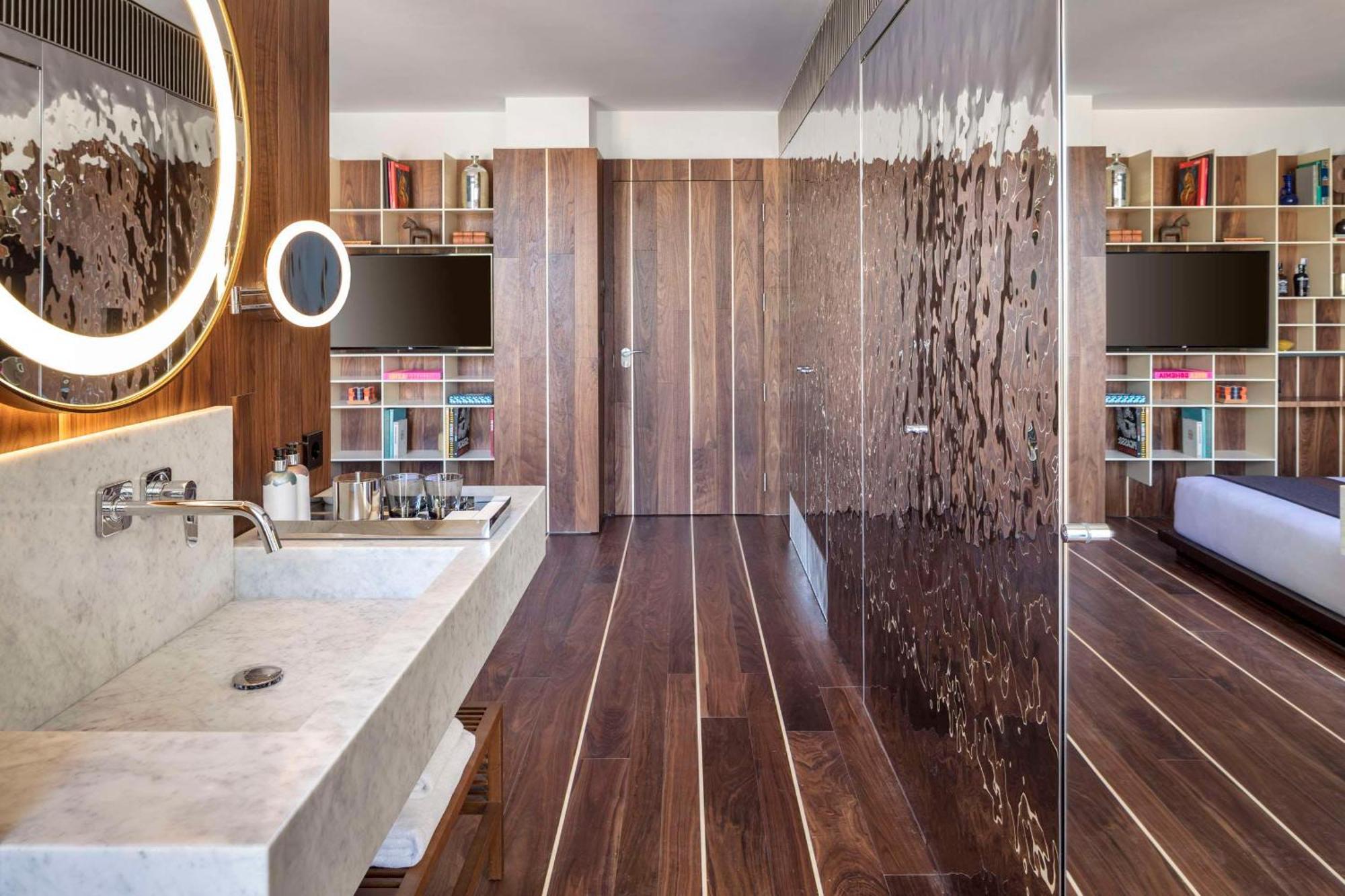 Nh Collection Hotel 5*