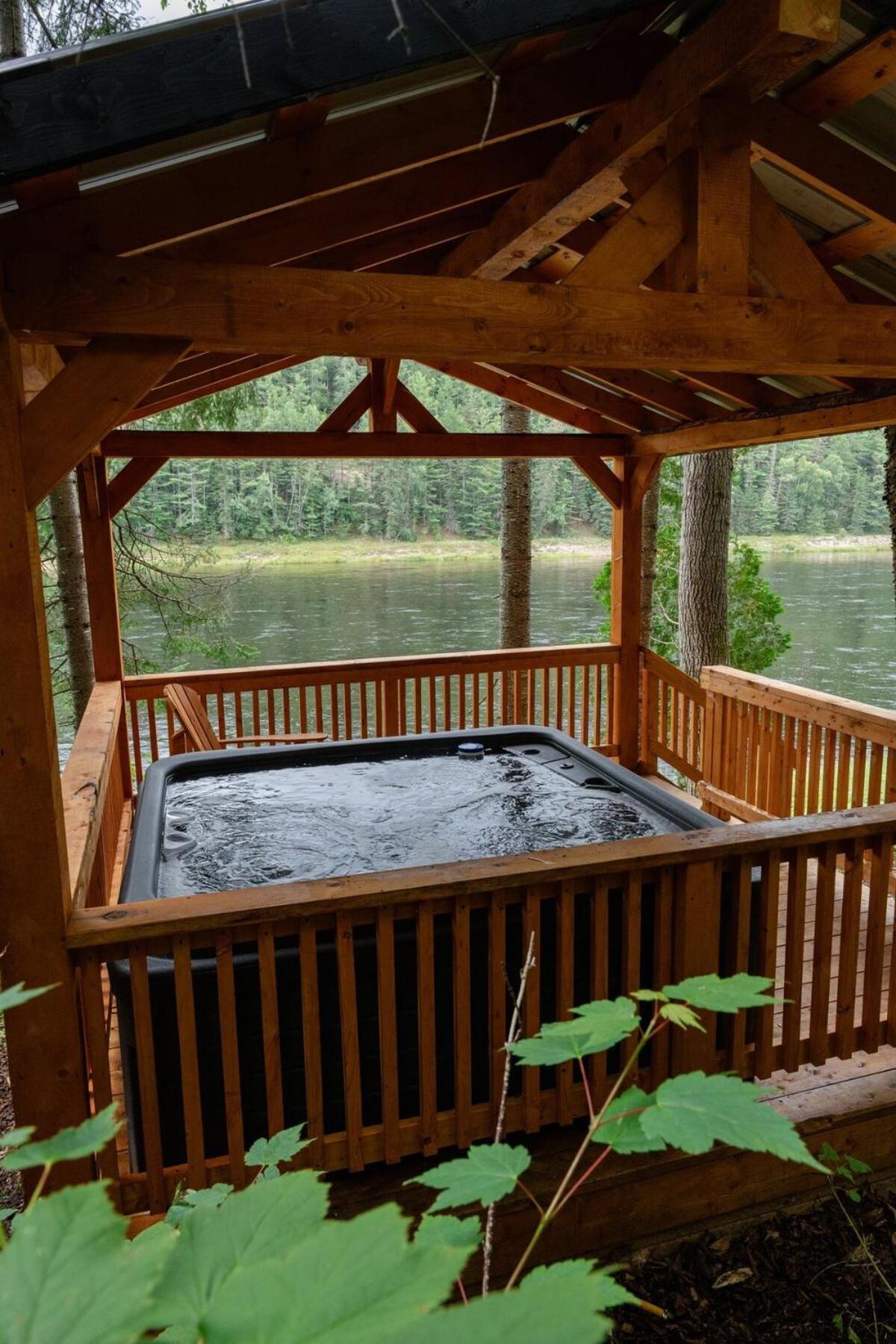 Le Lynx Villa *