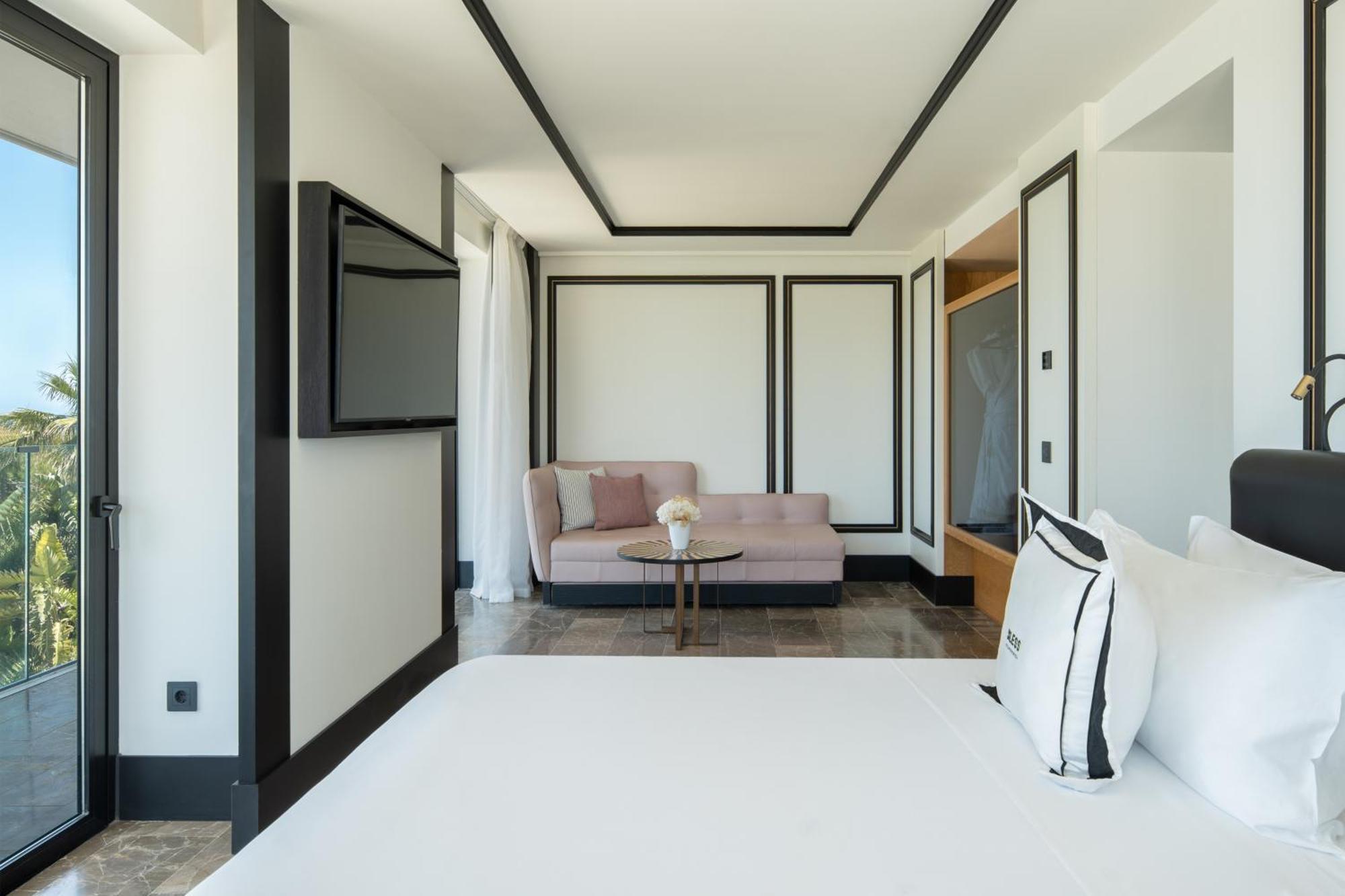 Bless Ibiza - The Leading Of The World Hotel 5*