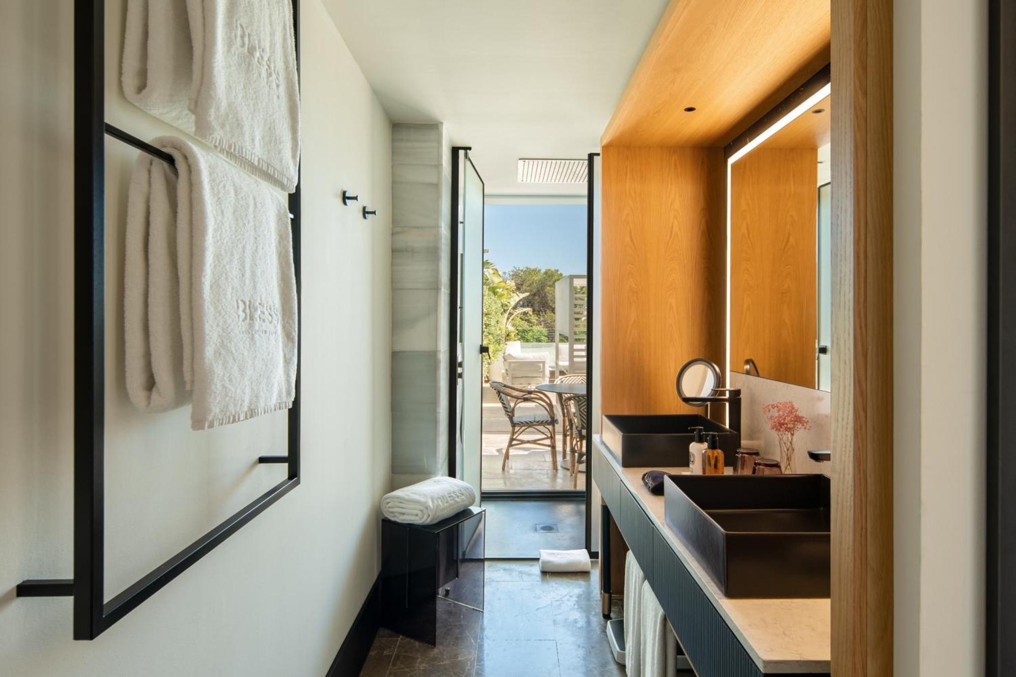 Bless Ibiza - The Leading Of The World 5*