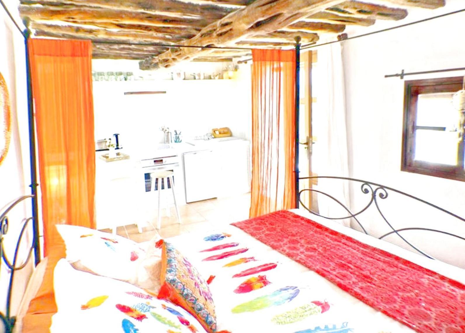 Apartment Authentic Family House Summer