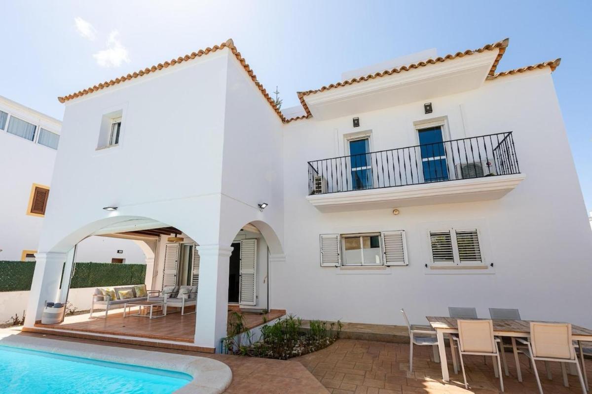 Villa Luna Ibiza Centre 8 Pax *