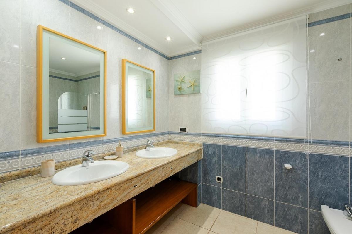 Luna Ibiza Centre 8 Pax