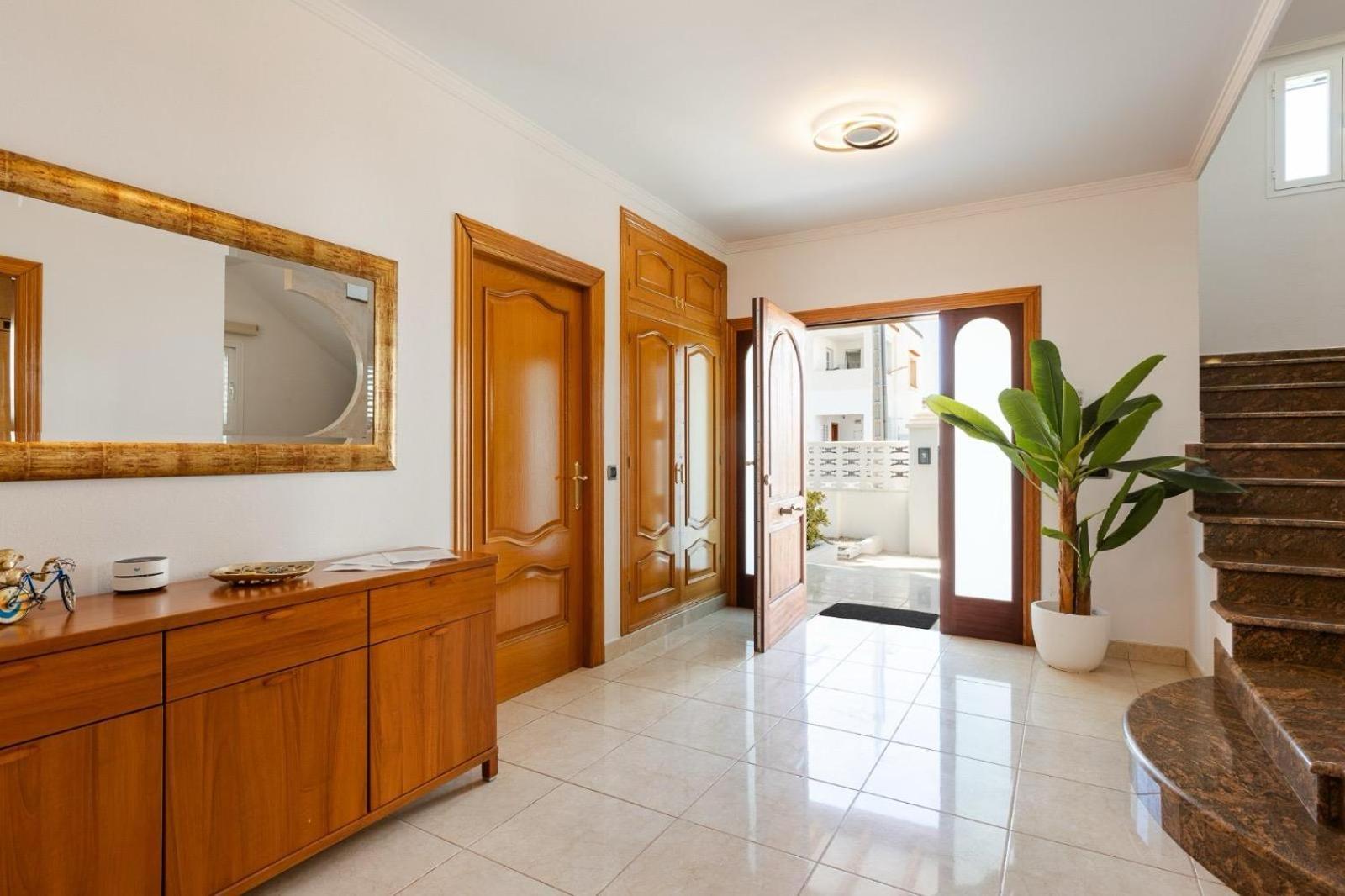 Villa Luna Ibiza Centre 8 Pax *